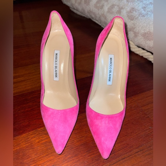 Manolo Blahnik BB 105 Pink Suede Pumps - Picture 2 of 8